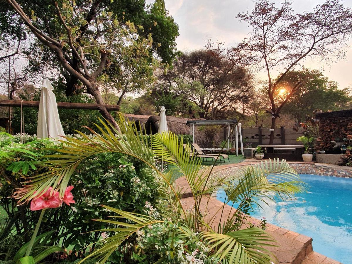 วิกตอเรีย ฟอลล์ แบ็กแพกเกอร์ ลอดจ์ Hostel วิกตอเรียฟอลส์ ภายนอก รูปภาพ