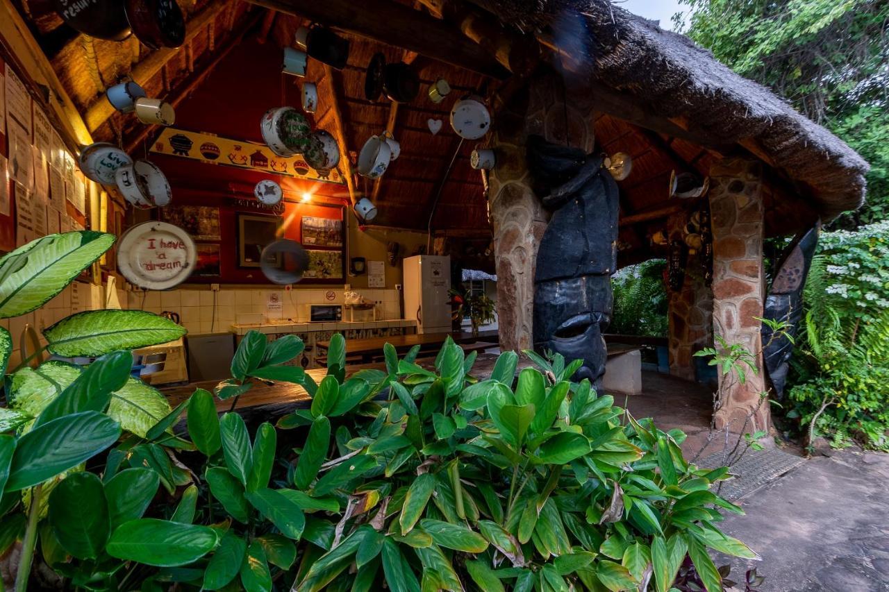 วิกตอเรีย ฟอลล์ แบ็กแพกเกอร์ ลอดจ์ Hostel วิกตอเรียฟอลส์ ภายนอก รูปภาพ