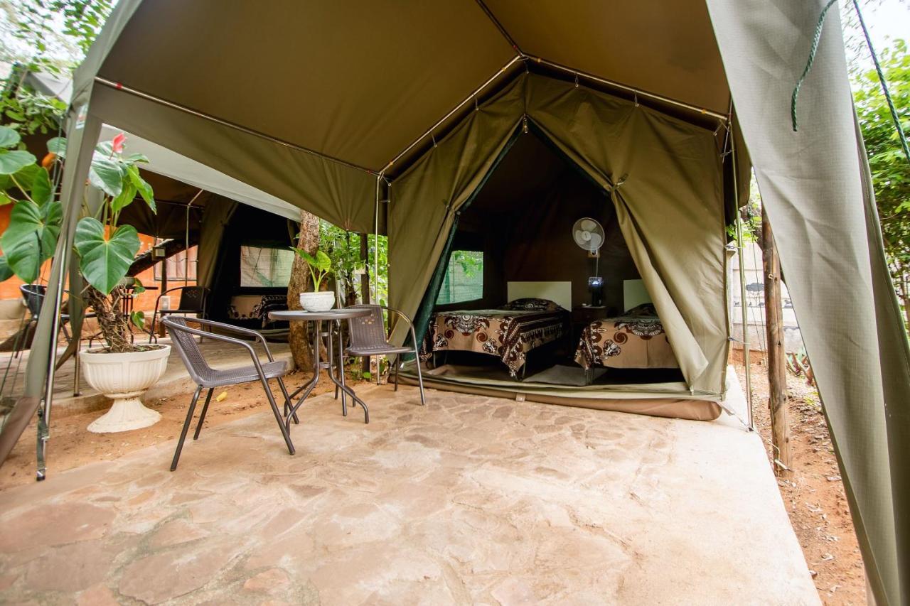วิกตอเรีย ฟอลล์ แบ็กแพกเกอร์ ลอดจ์ Hostel วิกตอเรียฟอลส์ ภายนอก รูปภาพ