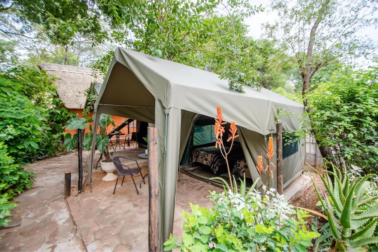 วิกตอเรีย ฟอลล์ แบ็กแพกเกอร์ ลอดจ์ Hostel วิกตอเรียฟอลส์ ภายนอก รูปภาพ