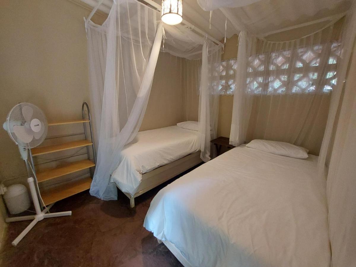 วิกตอเรีย ฟอลล์ แบ็กแพกเกอร์ ลอดจ์ Hostel วิกตอเรียฟอลส์ ภายนอก รูปภาพ