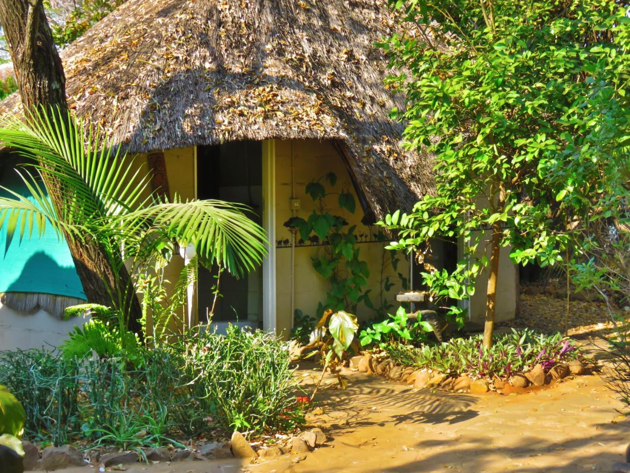 วิกตอเรีย ฟอลล์ แบ็กแพกเกอร์ ลอดจ์ Hostel วิกตอเรียฟอลส์ ภายนอก รูปภาพ